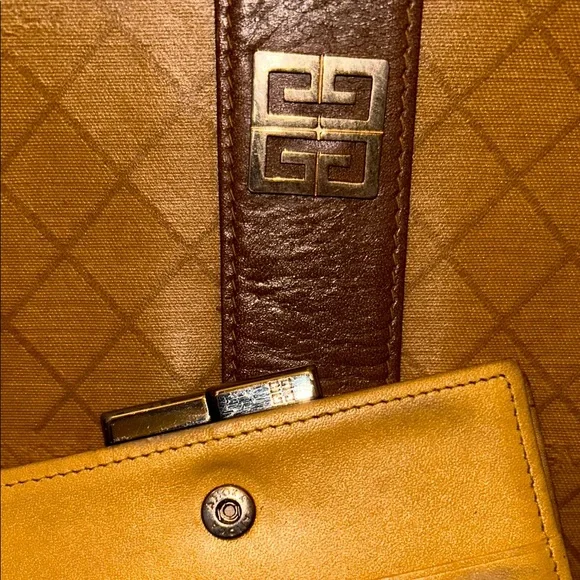 Vintage Givenchy Crossbody & Wallet Bundle – Project Lot - Picture 14 of 17